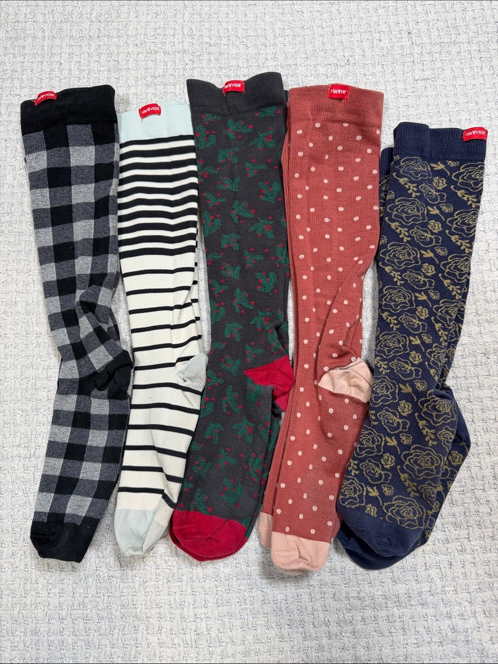 Lot of 5 Vim & Vigr Compression Socks Black Blue Pink Holiday Prints Size M/L